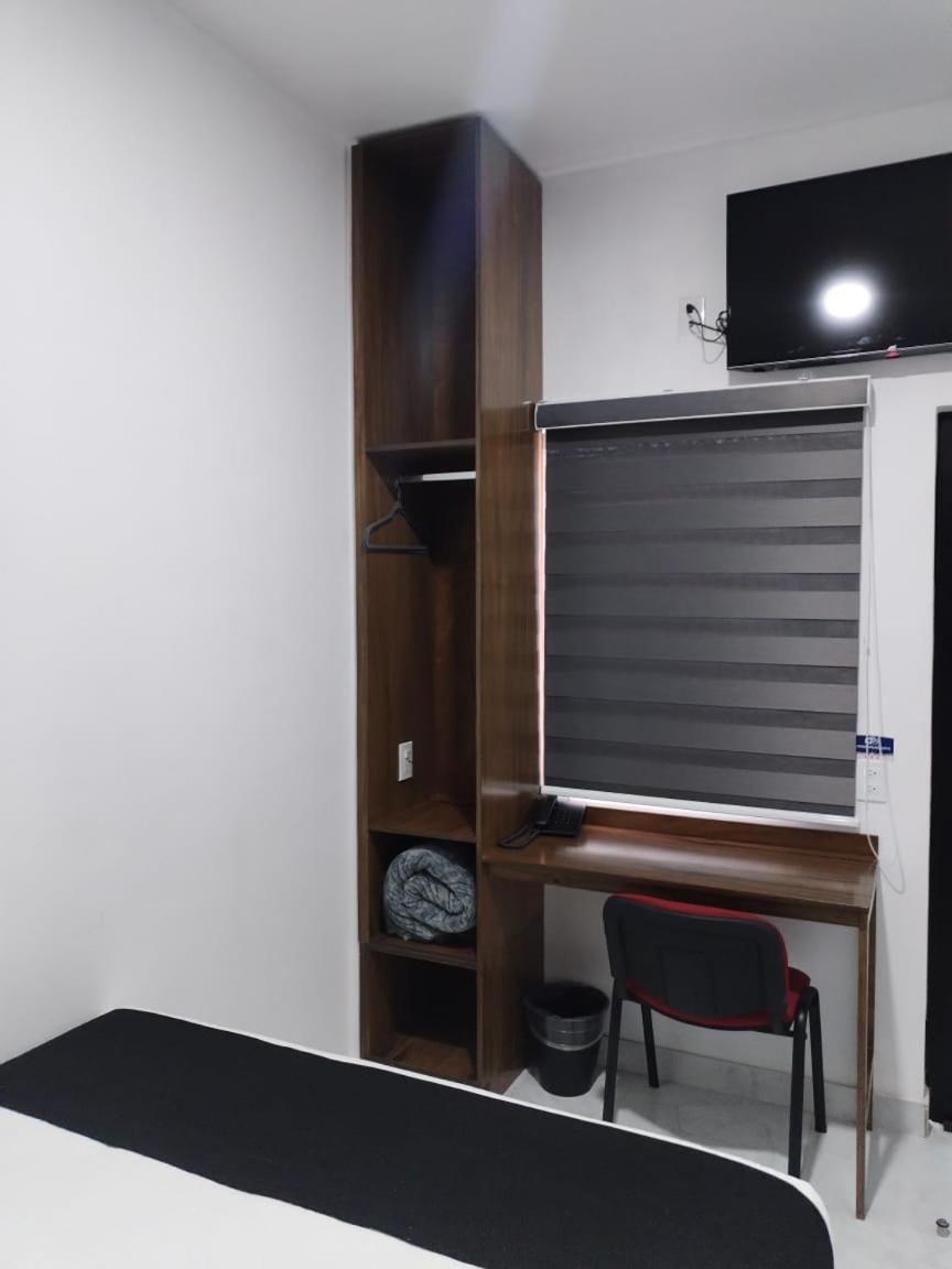 Cermar Plaza Hostal La Barca